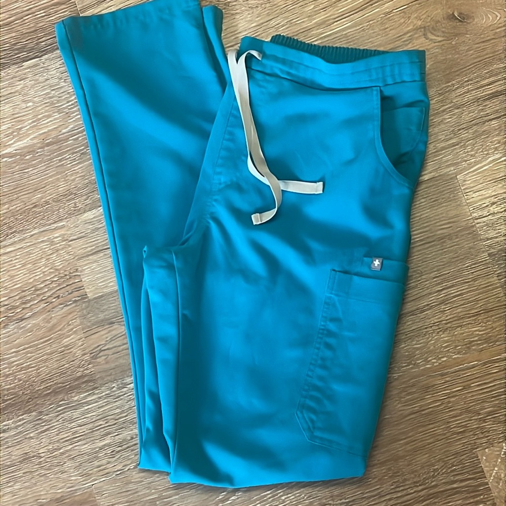 Figs scrubs